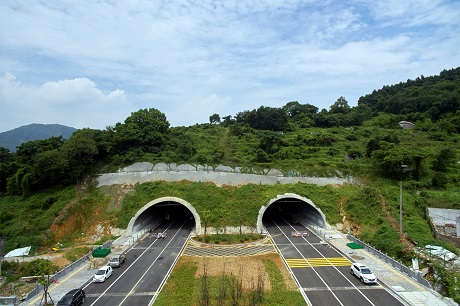 交通工程：溫州新雙南線吹臺(tái)山隧道獲浙江省市政公用標(biāo)化工地